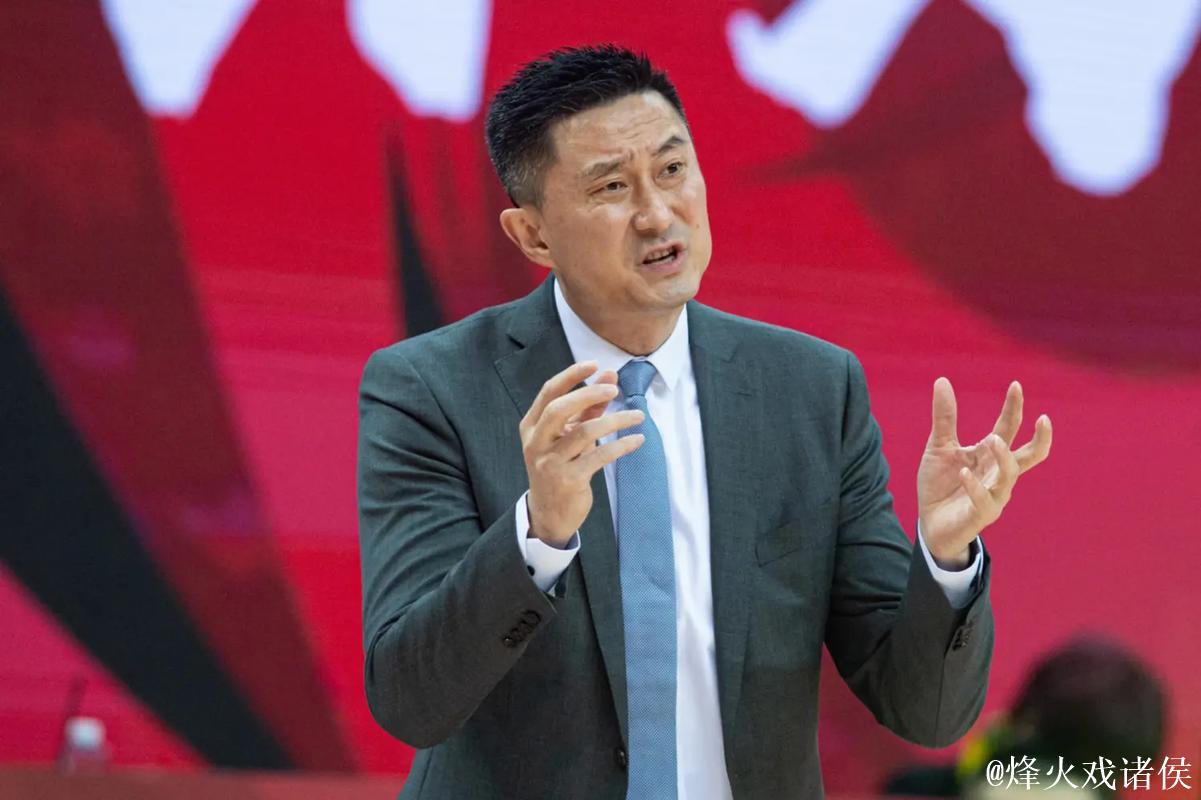 太给面子！杨鸣效仿杜锋，潜力赛派年轻小将，赛后发言太霸气