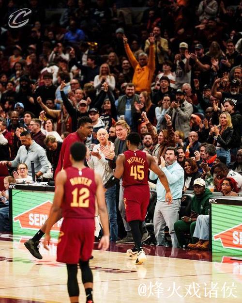 坎宁安27+6+7米切尔30+6 活塞终结骑士3连胜 坎宁安27+6+7米切尔30+6 活塞终结骑士3连胜