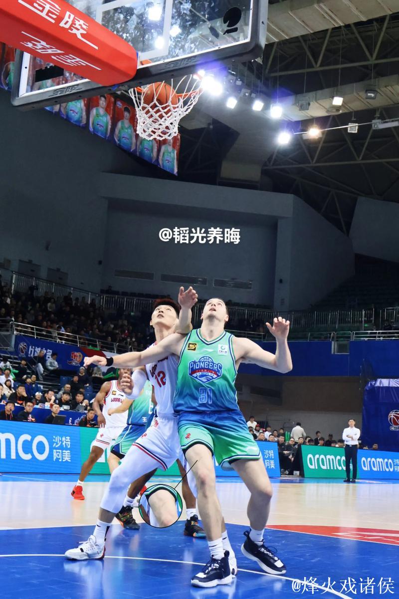 天津单赛季三胜广东!大卫-詹姆斯场均轰43+15 天津单赛季三胜广东!大卫-詹姆斯场均轰43+15