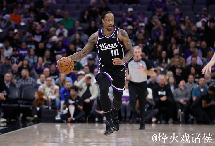 德罗赞27分拉文25分 布伦森伤退国王力克尼克斯三连胜 德罗赞27分拉文25分 布伦森伤退国王力克尼克斯三连胜