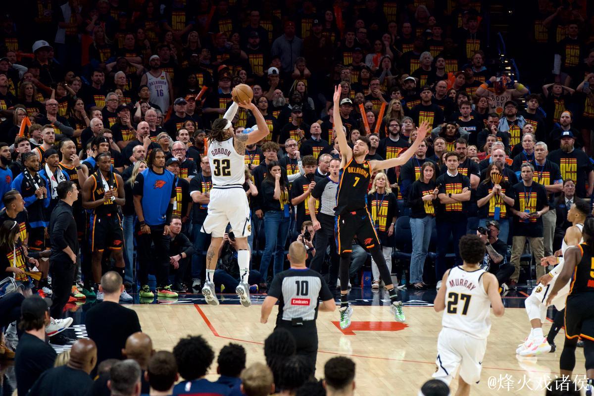 戈登穿361°AG6砍22+6+3助掘金胜独行侠 戈登穿361°AG6砍22+6+3助掘金胜独行侠